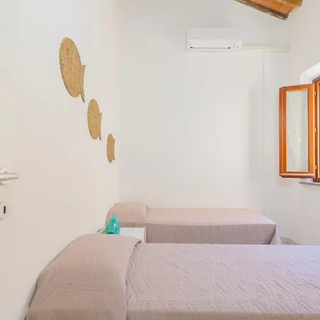 La Casina Di Mirella By Elbasummer Apartman