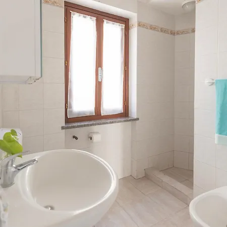 Apartamento La Casina Di Mirella By Elbasummer Marina di Campo