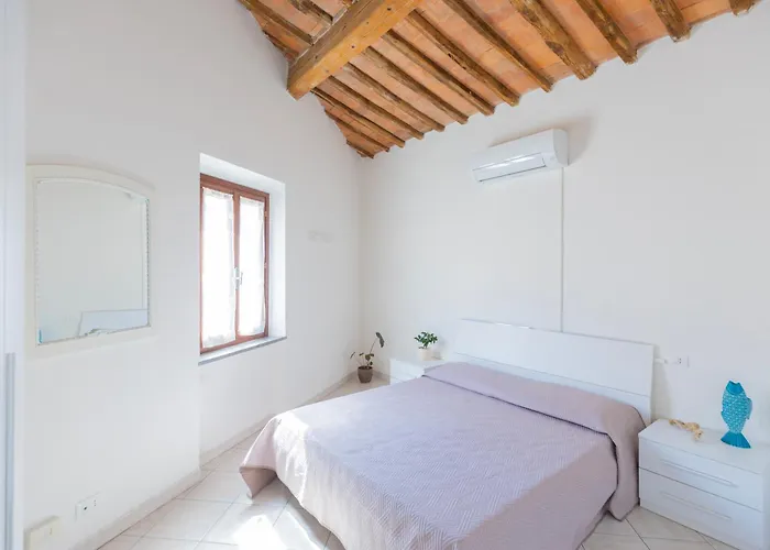 La Casina Di Mirella By Elbasummer Marina di Campo