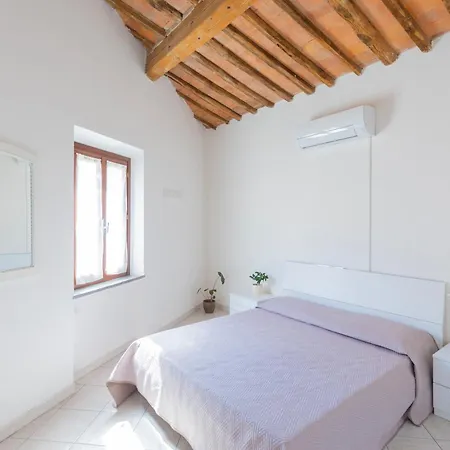 La Casina Di Mirella By Elbasummer مارينا دي كامبو